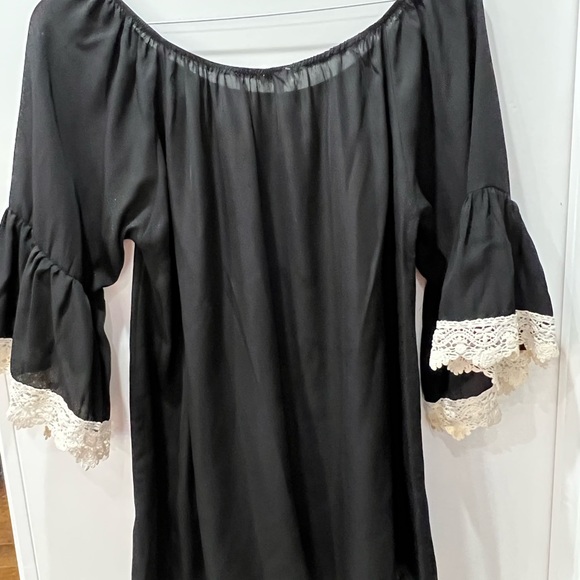 Blousy sleeves - Picture 1 of 3